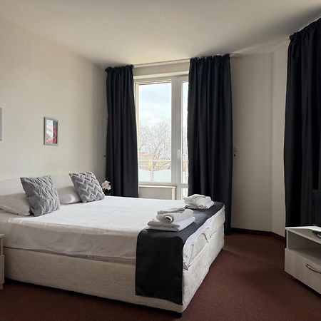 Complex Pika Hotel Golden Sands Bagian luar foto