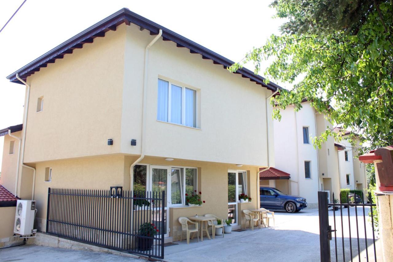 Complex Pika Hotel Golden Sands Bagian luar foto