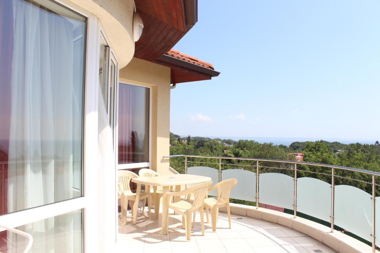 Complex Pika Hotel Golden Sands Bagian luar foto