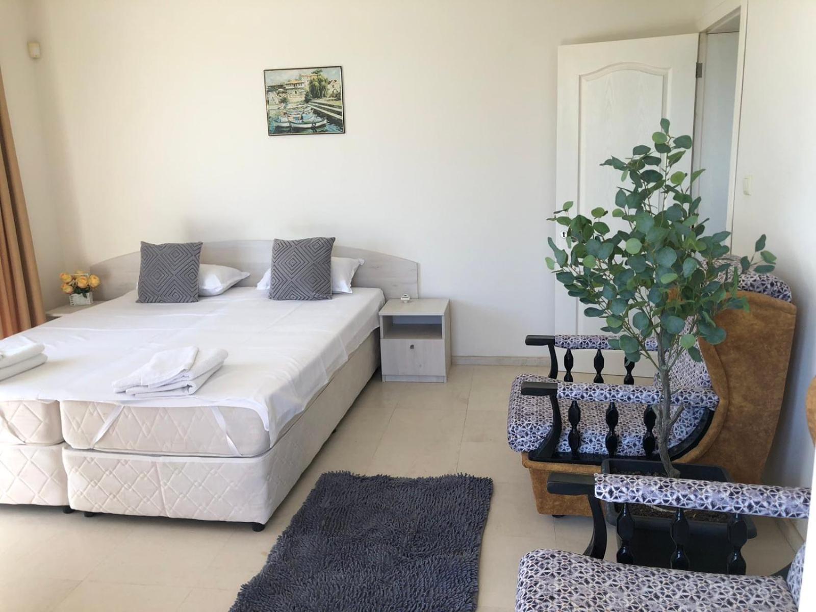 Complex Pika Hotel Golden Sands Bagian luar foto